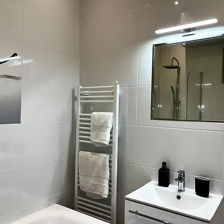 Modern Flat In Apartment