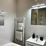 Modern Flat In شقة
